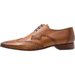 Buty wizytowe męskie: Jeffery West ESCOBAR 3 EYE WINGCAP DERBY Eleganckie buty tan