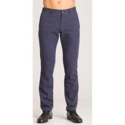 Granatowe chinosy Joop Jeans Matthew ze wzorem. Niebieskie spodnie męskie m, z aplikacjami, z jeansu. Za 299,50 zł.
