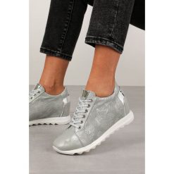 Szare sneakersy jezzi na ukrytym koturnie sznurowane asa170-1. Szare koturny damskie Jezzi. Za 128,99 zł.