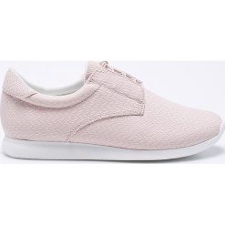 Vagabond - Buty. Różowe buty sportowe damskie Vagabond, bez wzorów, ze skóry, sportowe. W wyprzedaży za 199,90 zł.
