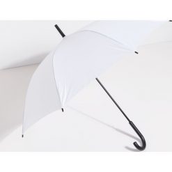 Parasol. Białe parasole marki Simple. Za 59,90 zł.