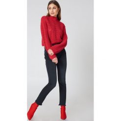 Boyfriendy damskie: NA-KD Trend Jeansy z surowym wykończeniem brzegów - Grey
