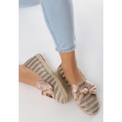 Różowe Espadryle Sport. Różowe buty sportowe damskie Born2be, z aplikacjami, bez obcasa, na płaskiej podeszwie. Za 69,99 zł.