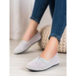 Slipony we wzory. Trampki i tenisówki damskie FILIPPO, bez wzorów, ze skóry, bez zapięcia. Za 129,90 zł.