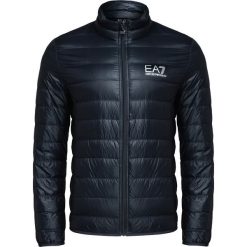 Kurtka EA7 EMPORIO ARMANI Granatowy. Niebieskie płaszcze przejściowe męskie marki EA7 Emporio Armani, z nadrukiem, krótkie. Za 438,00 zł.