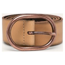 Levi's - Pasek skórzany. Brązowe paski damskie Levi's®, w paski, ze skóry. W wyprzedaży za 139,90 zł.