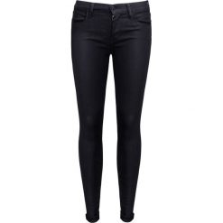 Jeansy J BRAND MID RISE 11" LEGGING W/POCKET. Czarne jeansy damskie J Brand. W wyprzedaży za 529,00 zł.
