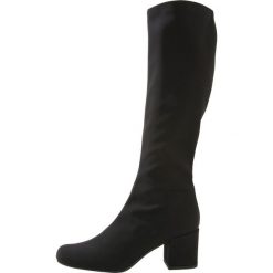 Pretty Ballerinas SCOTCH Kozaki black. Czarne kozaki damskie marki Pretty Ballerinas, ze skóry, klasyczne, bez obcasa, bez zapięcia. Za 949,00 zł.