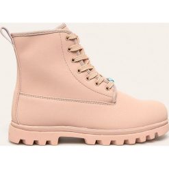Native - Workery Johnny Treklite. Czarne workery damskie Native, z gumy, z okrągłym noskiem, bez obcasa, na obcasie, na sznurówki. W wyprzedaży za 319,90 zł.