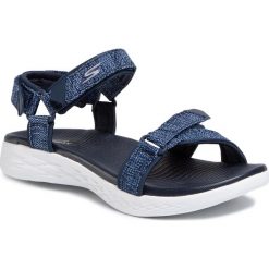 Sandały SKECHERS - Radiant 15315/NVW Navy/White. Niebieskie klapki damskie Skechers, bez wzorów, z tworzywa sztucznego, bez obcasa. W wyprzedaży za 219,00 zł.