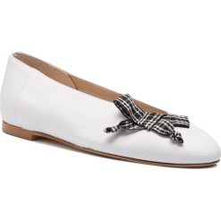 Baleriny HEGO'S MILANO - 1074 Nappa Bianco. Białe baleriny damskie Hego's Milano, bez wzorów, ze skóry, klasyczne, bez obcasa, na płaskiej podeszwie. Za 429,99 zł.