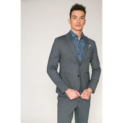 Guess Jeans - Marynarka. Niebieskie garnitury męskie marki Guess Jeans, xxl, z aplikacjami, z elastanu, klasyczne. W wyprzedaży za 299,90 zł.