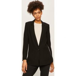 Armani Exchange - Żakiet. Czarne kamizelki damskie Armani Exchange, bez wzorów, z poliesteru. W wyprzedaży za 799,90 zł.