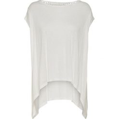 ONLY Panie Flow ely Ely S / S Loose Top Jrs Cloud Dancer (rozmiar XS). Koszulki damskie ONLY, s, bez wzorów, bez kołnierzyka. W wyprzedaży za 69,00 zł.