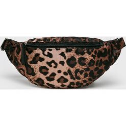 Vero Moda - Nerka. Zielone nerki damskie Vero Moda, w paski, z poliesteru, casualowe, bez dodatków. W wyprzedaży za 39,90 zł.