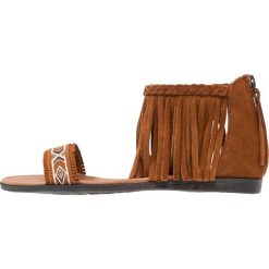 Rzymianki damskie: Minnetonka MOROCCO Sandały brown