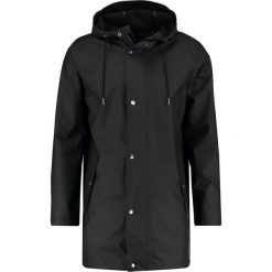 Samsøe & Samsøe STEELY Parka black. Czarne kurtki męskie marki Samsøe & Samsøe, s, bez wzorów, z poliesteru, bez kaptura. W wyprzedaży za 407,20 zł.