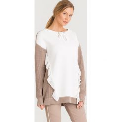 SWETER Twinset U&B. Białe swetry damskie Twinset U&B, s, z aplikacjami, z dzianiny, bez rękawów, bez kaptura. Za 479,40 zł.