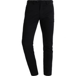 DRYKORN Chinosy black. Niebieskie chinosy męskie marki DRYKORN, m, z dekoltem karo. Za 509,00 zł.