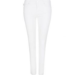 Jeansy Love Moschino. Białe jeansy damskie . Za 399,00 zł.