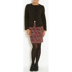 Blezer w kolorze czarnym. Czarne bolerka i narzutki damskie Jacqueline Riu, bez wzorów, bez rękawów. W wyprzedaży za 109,95 zł.