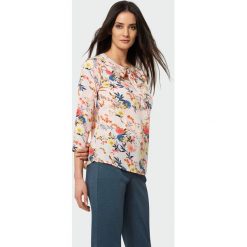 Elegancka bluzka w kwiaty. Szare bluzki damskie Greenpoint, w kwiaty, z poliesteru, eleganckie, bez kołnierzyka, bez rękawów. Za 39,99 zł.