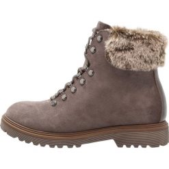 Pier One Botki sznurowane grey. Szare buty zimowe damskie Pier One, z materiału, na sznurówki. W wyprzedaży za 164,45 zł.