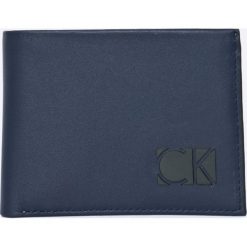 Portfele męskie: Calvin Klein Jeans – Portfel skórzany + brelok