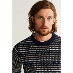 Mango Man - Sweter Tex. Szare swetry męskie Mango Man, s, bez wzorów, z bawełny, z okrągłym kołnierzem, bez kaptura. Za 199,90 zł.