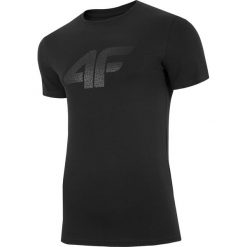 T-shirt męski TSM020 - głęboka czerń. Czarne t-shirty męskie 4f, m, bez wzorów, z bawełny, bez kołnierzyka. Za 49,99 zł.