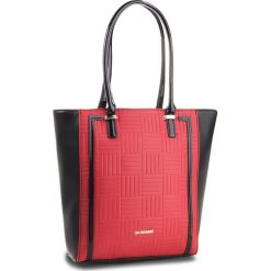 Torebka MONNARI - BAG3550-M20 Red With Black. Czerwone torebki klasyczne damskie Monnari, bez wzorów, ze skóry ekologicznej, klasyczne, bez dodatków. W wyprzedaży za 119,00 zł.