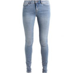 Jeansy damskie: Vero Moda Tall VMSEVEN Jeans Skinny Fit light blue denim