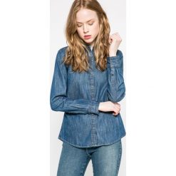 Wrangler - Koszula Star. Niebieskie bluzki damskie Wrangler, na co dzień, s, bez wzorów, z bawełny, klasyczne, z klasycznym kołnierzykiem, z długim rękawem. W wyprzedaży za 79,90 zł.