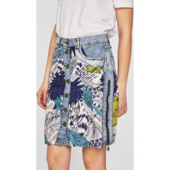 Desigual - Spódnica. Niebieskie spódniczki damskie Desigual, na co dzień, bez wzorów, z bawełny, z podwyższonym stanem, midi, proste. Za 399,90 zł.
