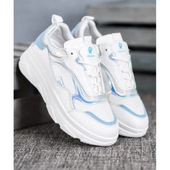 Modne biaŁe sneakersy. Białe sneakersy damskie SHELOVET, ze skóry ekologicznej. Za 79,00 zł.
