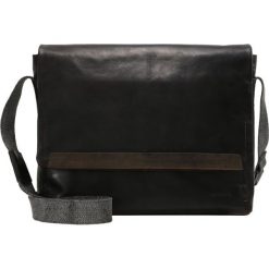 Strellson Torba na ramię dark brown. Brązowe torby na ramię męskie Strellson, na ramię, małe. Za 759,00 zł.