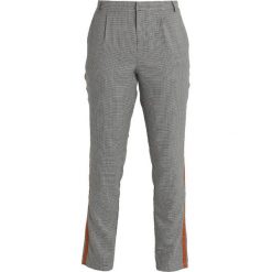 Culture ILIA PANTS Spodnie materiałowe narcissus. Szare spodnie damskie marki Culture, z elastanu. Za 419,00 zł.