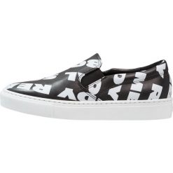Wood Wood QUINN SHOE Półbuty wsuwane black. Czarne półbuty damskie skórzane marki Wood Wood. W wyprzedaży za 382,85 zł.