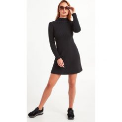 SUKIENKA MICRON SPORTMAX CODE. Sukienki damskie Sportmax Code, l, bez wzorów, eleganckie, bez kołnierzyka, bez rękawów. Za 1539,00 zł.