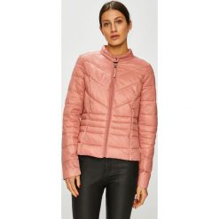 Vero Moda - Kurtka. Różowe kurtki damskie Vero Moda, s, bez wzorów, z poliesteru, krótkie. W wyprzedaży za 119,90 zł.