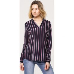 Granatowa Koszula Clash. Szare bluzki damskie Born2be, xl, bez wzorów, bez kołnierzyka, z długim rękawem. Za 34,99 zł.