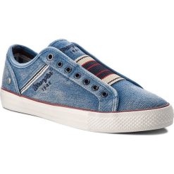 Tenisówki WRANGLER - Starry Slip On WM181033 Lt. Blue 12. Niebieskie tenisówki męskie Wrangler, z gumy. W wyprzedaży za 179,00 zł.