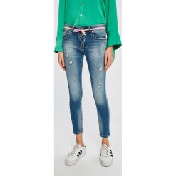 Answear - Jeansy Wiya for Answear. Niebieskie jeansy damskie ANSWEAR, z elastanu. W wyprzedaży za 99,90 zł.