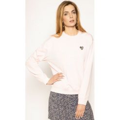 Bluza LOVE MOSCHINO W630682E 2124. Różowe bluzy damskie Love Moschino, bez wzorów, z elastanu, bez rękawów, bez kaptura. W wyprzedaży za 439,00 zł.