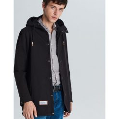 Parka z kapturem - Czarny. Czarne parki damskie Cropp, s, bez wzorów, z kapturem. Za 199,99 zł.