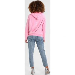 Bluzy damskie: Marc O’Polo DENIM HOODY PLACED ARTWORKS Bluza z kapturem prism pink