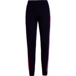 Spodnie CHINTI & PARKER SKI STRIPE TRACK PANT. Niebieskie spodnie damskie Chinti and Parker, z wełny. Za 1540,00 zł.