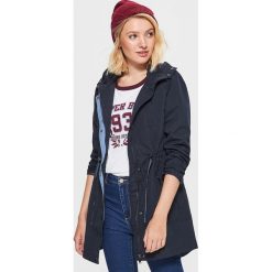 Lekka parka z kapturem - Granatowy. Niebieskie parki damskie Cropp, l. W wyprzedaży za 59,99 zł.