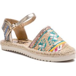 Espadryle REFRESH - 69776 Oro. Brązowe espadryle damskie Refresh, bez wzorów, ze skóry ekologicznej, bez obcasa. W wyprzedaży za 129,00 zł.