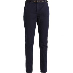 Chinosy damskie: Vero Moda Tall VMFLAME PANTS Chinosy night sky